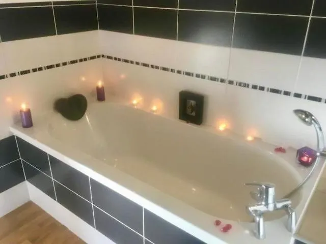 Beautiful F4 Manon Daire